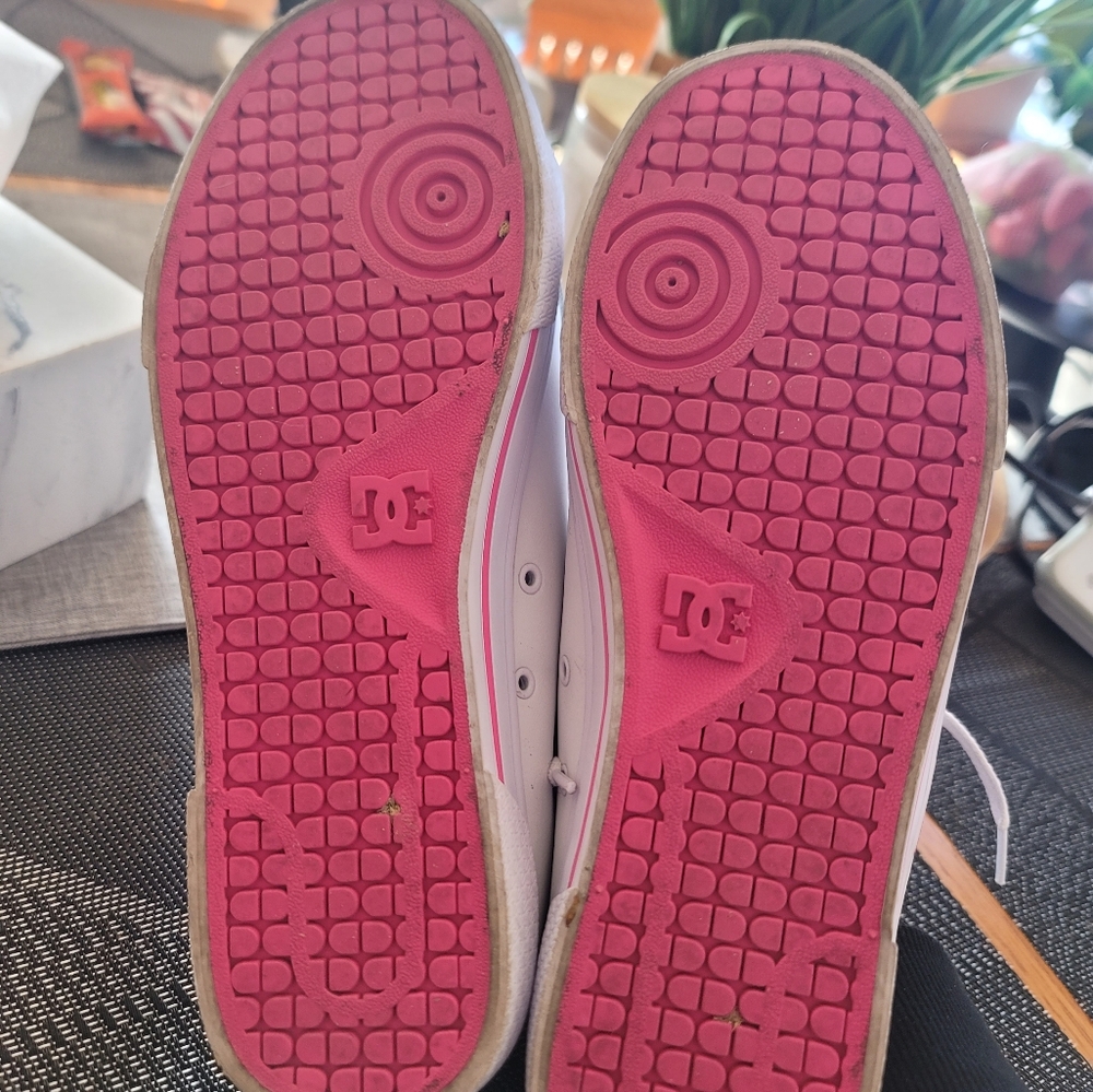 DC skate shoes (women's) - Picture 4 of 4
